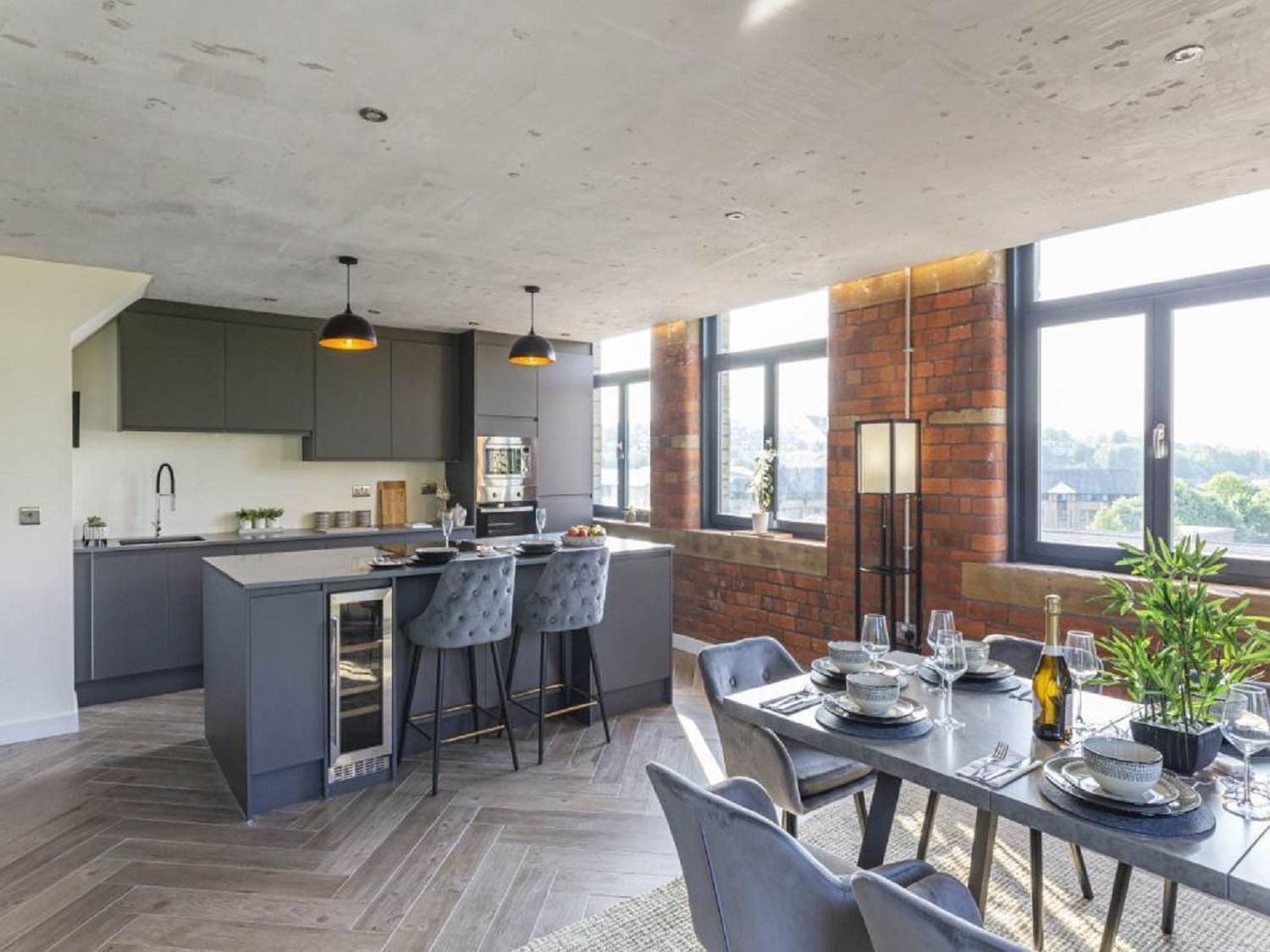 5-Bedroom Luxury Duplex Penthouse برادفورد المظهر الخارجي الصورة